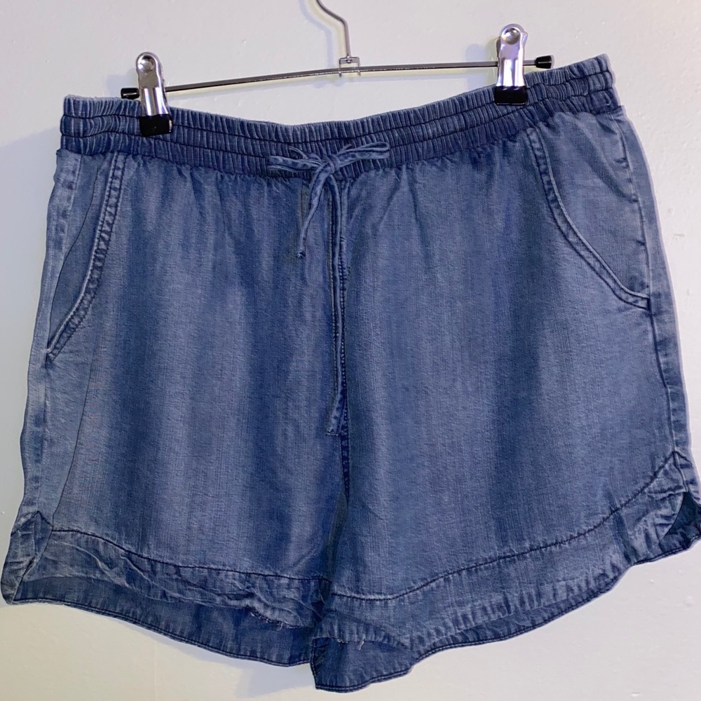Mid-Rise Blue Shorts
